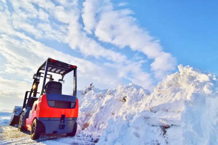Lame de déneigement pour chariot élévateur, Givors, L'Atelier de la Manut'